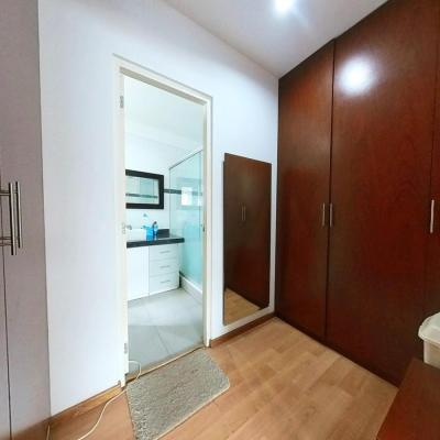 VENTA DE LINDO DEPARTAMENTO 2° PISO EN JACARANDAS, URB. SANTA VICTORIA